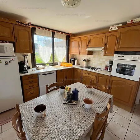 4 Personnes Avec Terrasse A 900m De La - Fr-1-619-157